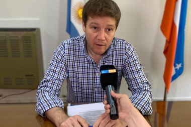 Melella anuló convenio colectivo de trabajo y convocó para el miércoles a gremios estatales