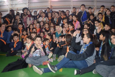 Bertone se sumó al inicio de actividades de los Scouts Ushuaia