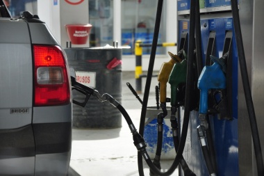 YPF bajó el precio de los combustibles en un 1,2% y en algunas provincias llega al 3,2%