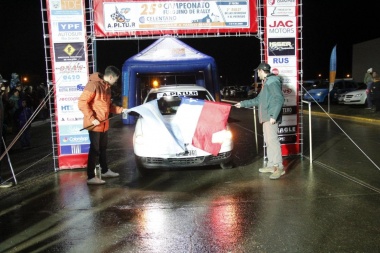 Se realizó la largada simbólica del Rally de las Estancias y el Petróleo