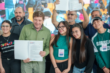 El gobernador Melella encabezó el cierre del ‘Congreso Provincial de Estudiantes’ en Tolhuin