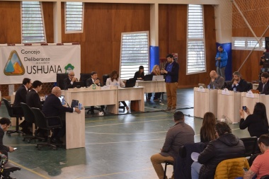 De $26 a $35 la bajada de bandera: aprobaron el aumento de la tarifa de taxis en Ushuaia