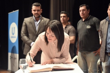 "Vamos a lograr grandes proyectos": Victoria Vuoto juró como Secretaria de Políticas Sociales