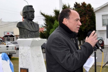 A 10 años de la muerte de Alfonsín: "Su figura se hace más grande con el correr de los días"