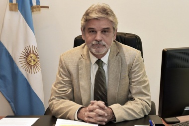 "Aquel que vive en Malvinas vive en Argentina y podría atenderse en nuestros hospitales"