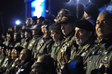 Proponen declarar a la Vigilia por Malvinas como 'patrimonio cultural de la Nación'