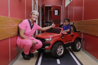 Piden reconocer a médica que reacondicionó el quirófano pediátrico del Hospital de Ushuaia