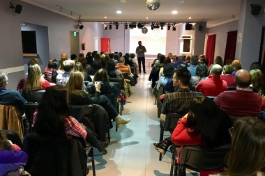 Ushuaia: Especialista disertará sobre "Cómo educar a los hijos en un mundo digital"