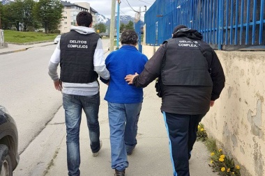 Un hombre fue atacado a balazos por el ex de su pareja en la zona de Estancia Harberton