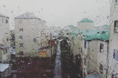 Emiten alerta por "precipitaciones persistentes" para el norte de Tierra del Fuego
