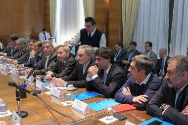 Congelamiento de combustibles: tensa tregua entre Nación, provincias y petroleras