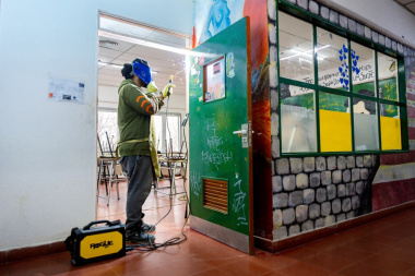 Gobierno lleva adelante trabajos de refacción y mantenimiento en escuelas de la provincia