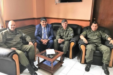 "Buscamos afianzar la relación de la Gendarmería con la comunidad", dijo Arcando