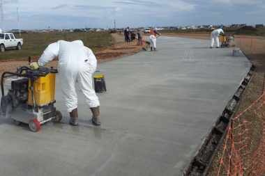 El Municipio comenzó a pavimentar el tramo de calle Ameghino que cruza por el BIM 5