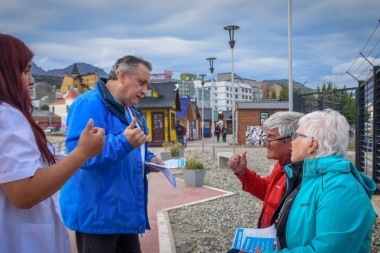 Coronavirus: La Municipalidad entregó folletería a turistas y vecinos de Ushuaia