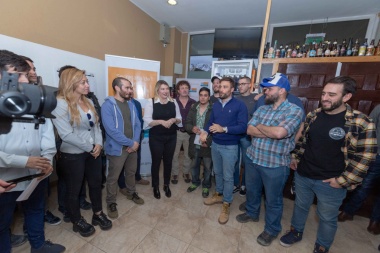 Gobierno entregó subsidios de hasta 100 mil pesos a productores de cerveza artesanal