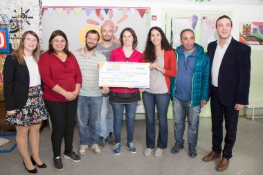 Gobierno otorgó subsidios al CAAD y la Fundación "Un Lugar en el Mundo" en Ushuaia