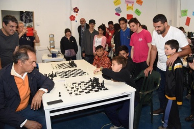Vuoto y Scioli participaron de los talleres municipales que se dictan en el CEPLA