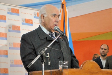 Día de la Provincia: “Pensemos en respetar la Constitución antes que en reformarla”