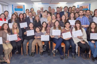 Bertone presidió acto de entrega de certificados de curso sobre vulnerabilidad social y abordaje de las adicciones
