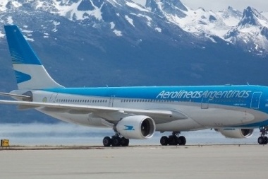 Aerolíneas lanza su 'puerta a puerta' propio, con entregas en 24 horas y gestionadas por celular