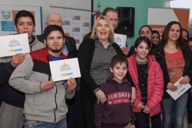 Gobierno realizó una nueva entrega de subsidios del programa "Llegó el Gas" en Tolhuin