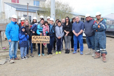 La gobernadora Bertone habilitó una nueva obra de gas en un sector de la Margen Sur