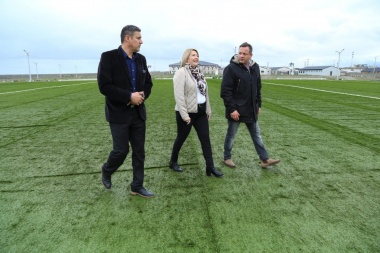 Avanza la obra en la cancha de rugby ubicada en la Unidad de Detención de Río Grande
