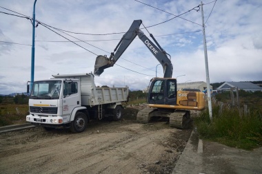 Comenzaron los trabajos de repavimentación en las calles Congreso Nacional y Lapataia