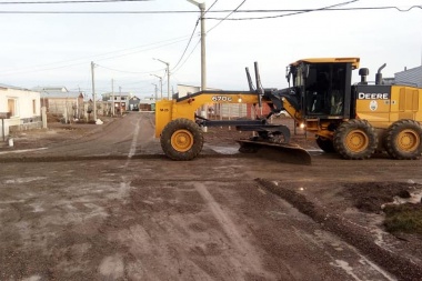 Continúan los trabajos de reparación de calles tras el deshielo y las lluvias en Río Grande