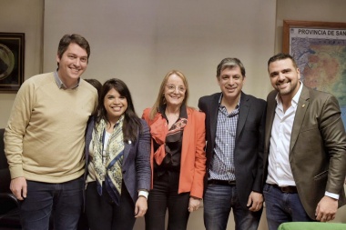 Vuoto firmó un convenio con Alicia Kirchner para la provisión de sal durante el invierno
