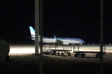 La historia del vuelo de Aerolíneas que debió retrasarse para poder llevar órganos para hacer trasplantes