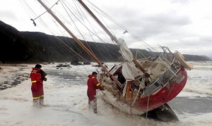 La Armada rescató a un velero belga en el Canal Beagle