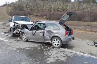 Tragedia en el 'Día de la Madre': Dos muertos tras un choque frontal a 5 kilómetros de Tolhuin