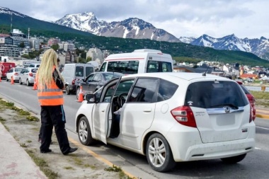 Buscan derogar la ordenanza que prohíbe en Ushuaia las aplicaciones de transporte como Uber