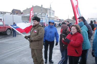 Arcando acompañó en Porvenir la largada del Gran Premio de la Hermandad