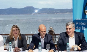 Bertone anunció nuevo vuelo directo entre Ushuaia y Rosario