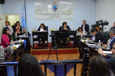 Concejales aprobaron proyecto para suspender la ampliación del estacionamiento medido