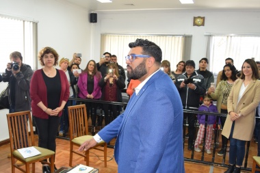 Concejal por dos días: Mauro Coronel asumió la banca que ocupaba Eugenia Duré