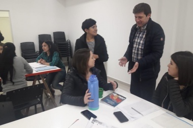 Melella recorrió las nuevas oficinas de la Secretaría de Promoción Social en Margen Sur