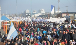 Multitudinario rechazo en Río Grande a la suba de gas decidida por Nación