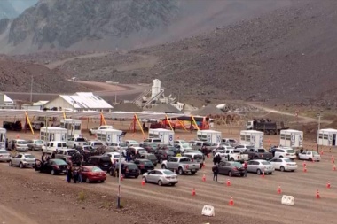 Miles de argentinos cruzan la Cordillera para ver al Papa Francisco