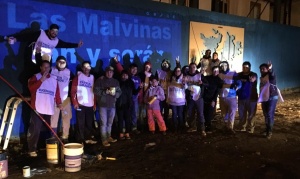 Jóvenes de ‘Casa Patria Grande’ inaugurarán mural de Malvinas junto a veteranos