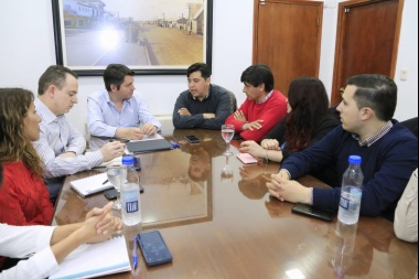 Perez y Harrington se reunieron con sus equipos técnicos para acordar agenda de trabajo