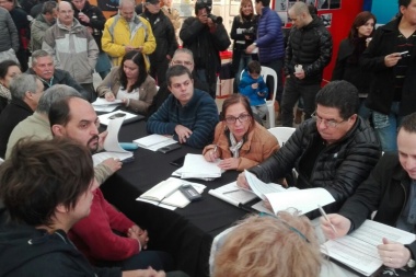 Histórica sesión del Consejo Asesor Observatorio Cuestión Malvinas en la Carpa de la Dignidad