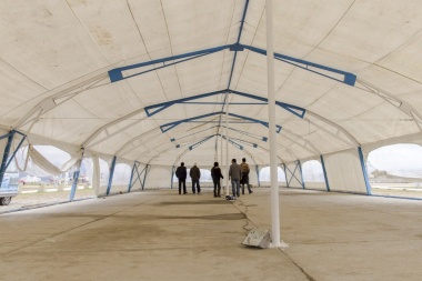 En Ushuaia, se acondiciona la 'Carpa de la Dignidad' en vísperas de la Vigilia del 2 de Abril