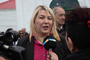 Gobierno concluirá el tendido de redes de agua y cloacas para Chacra 13 y el barrio Colombo