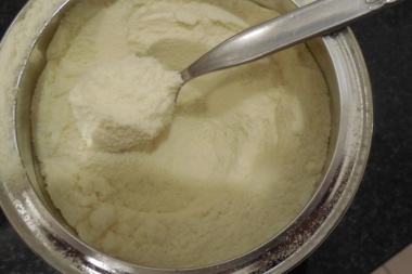 La Provincia va a adquirir 1.200 kilos de leche para suplir el faltante de la demora de Nación