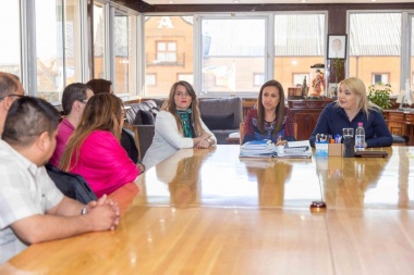 La gobernadora Bertone recibió a emprendedores y cooperativistas de Ushuaia