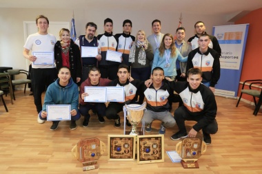 Bertone recibió a la selección sub 20 de Futsal que logró el tercer puesto en Mendoza